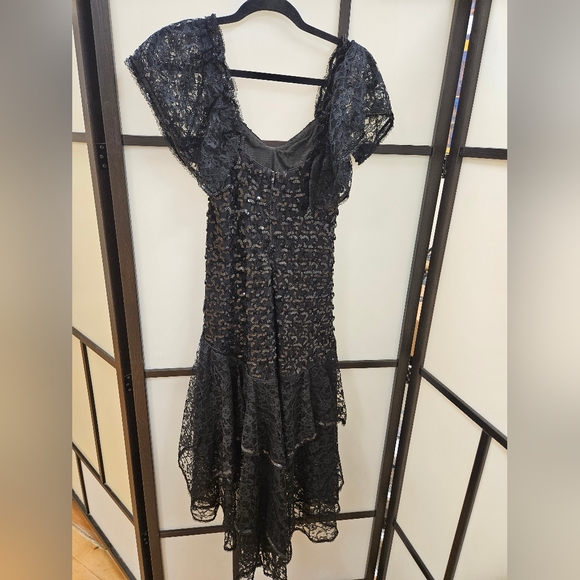 Embellished dress with lace in black - Picture 2 of 6